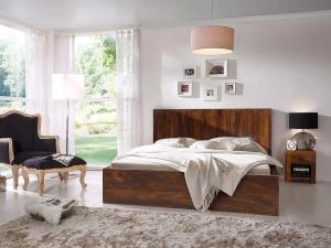 Massives Palisanderbett Palison, lackiert, braun – 192×212×110 cm