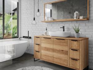 Massives Badezimmer-Set Sydney II aus Wildeiche, geölt, braun