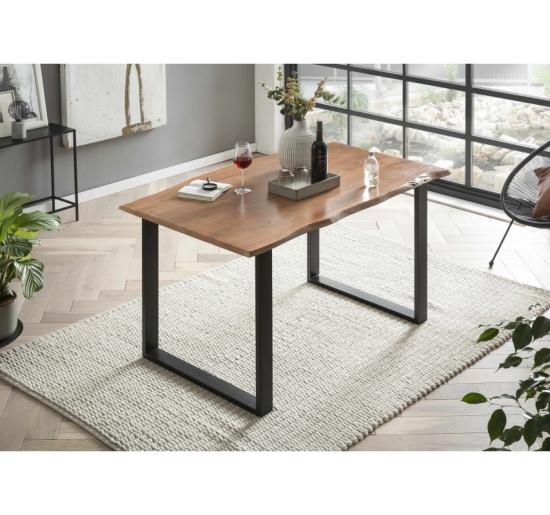 Jídelní stůl Willy z masivní akácie s černými kovovými nohami, lakovaný, přírodní – 120×80 cm
