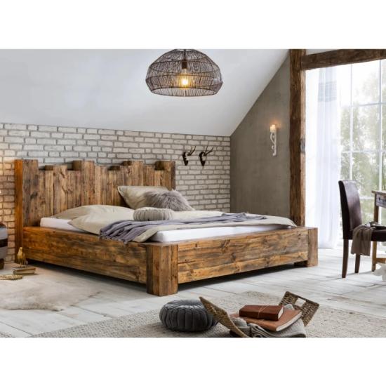 Masivní postel Kingsburgh z recyklované borovice, lakovaná, hnědá