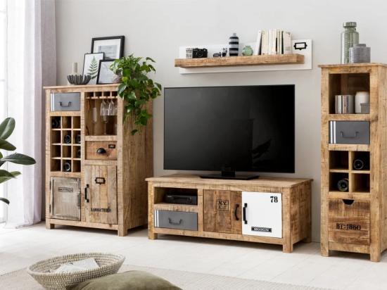 Masivní nástěnná skříň Pune z mangového dřeva, lakovaná, přírodní barva