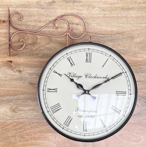 Zweifache Wanduhren Ø 30 cm