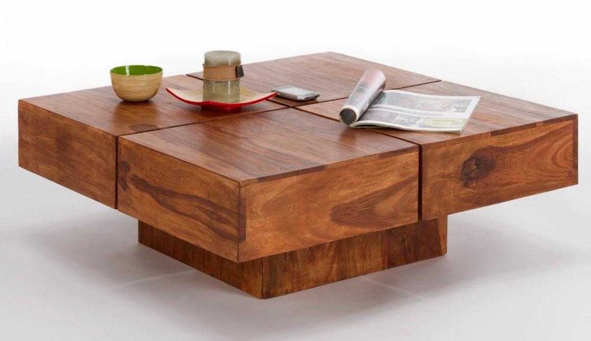 Rustikale Eleganz für Ihr Zuhause: Wir präsentieren den massiven Couchtisch