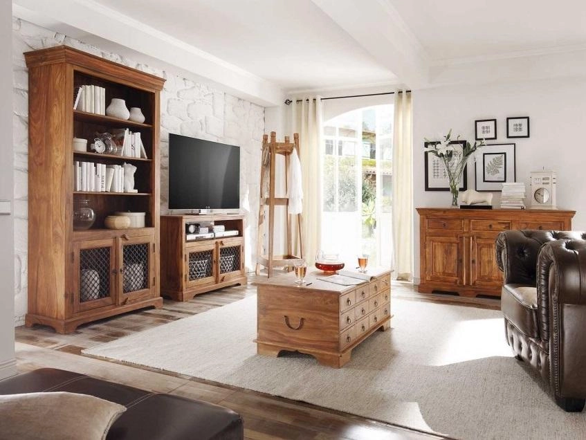 Luxuriöse Kollektion rustikaler Massivholzmöbel